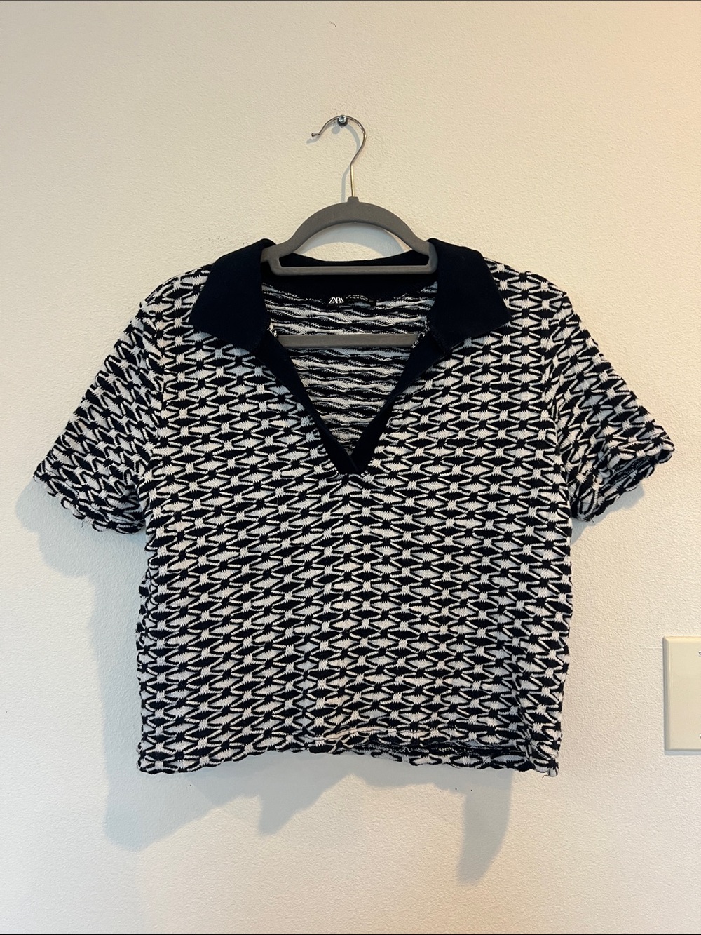 Zara Black and White Short Sleeve Knit Polo Tee